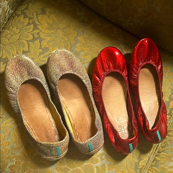 Two tieks Tosconi and red diamond ♦️ - Picture 1 of 6